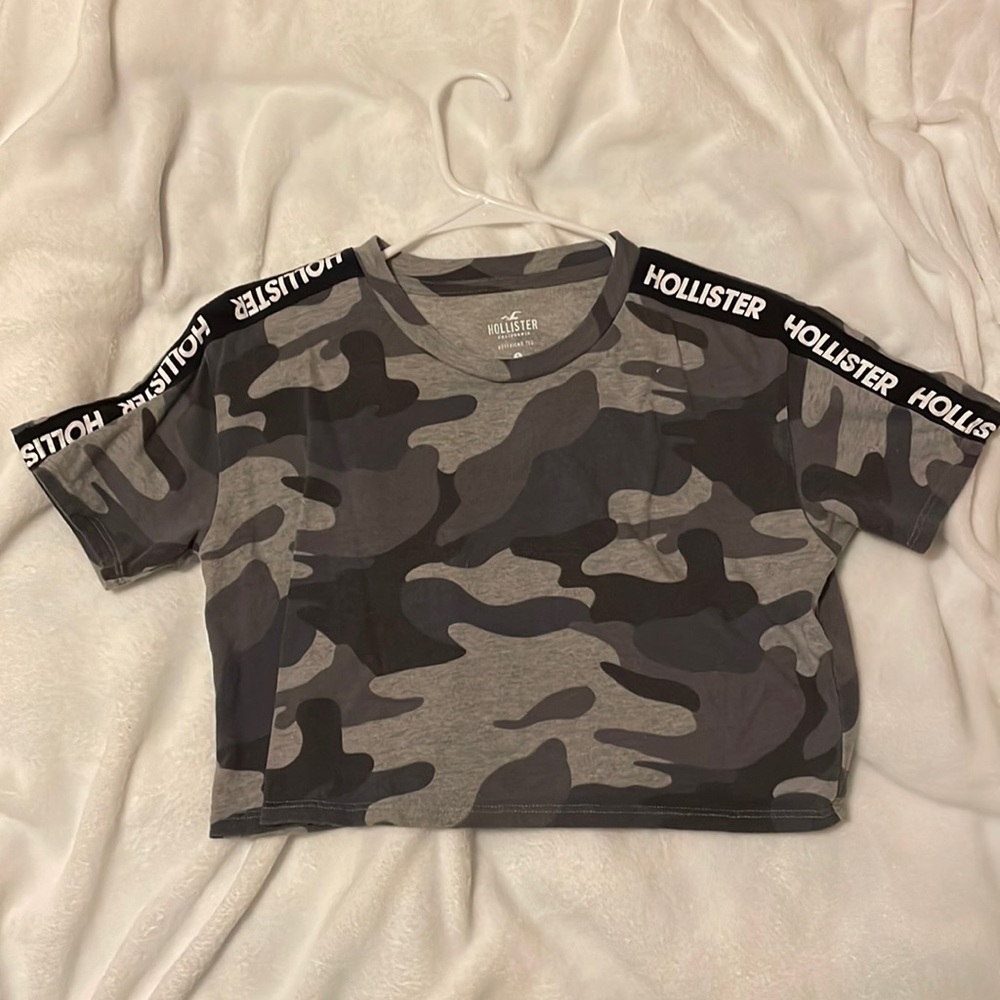 Hollister “boyfriend tee”